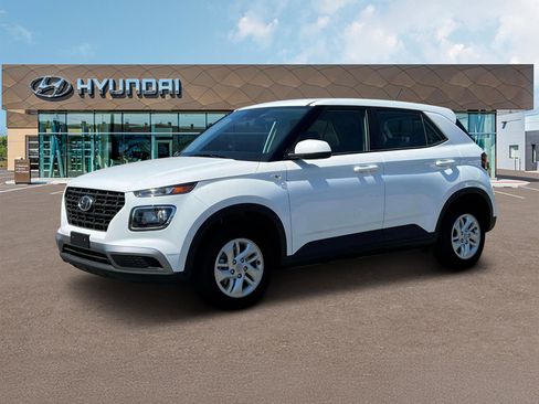 New 2025 Hyundai Venue SE image 2