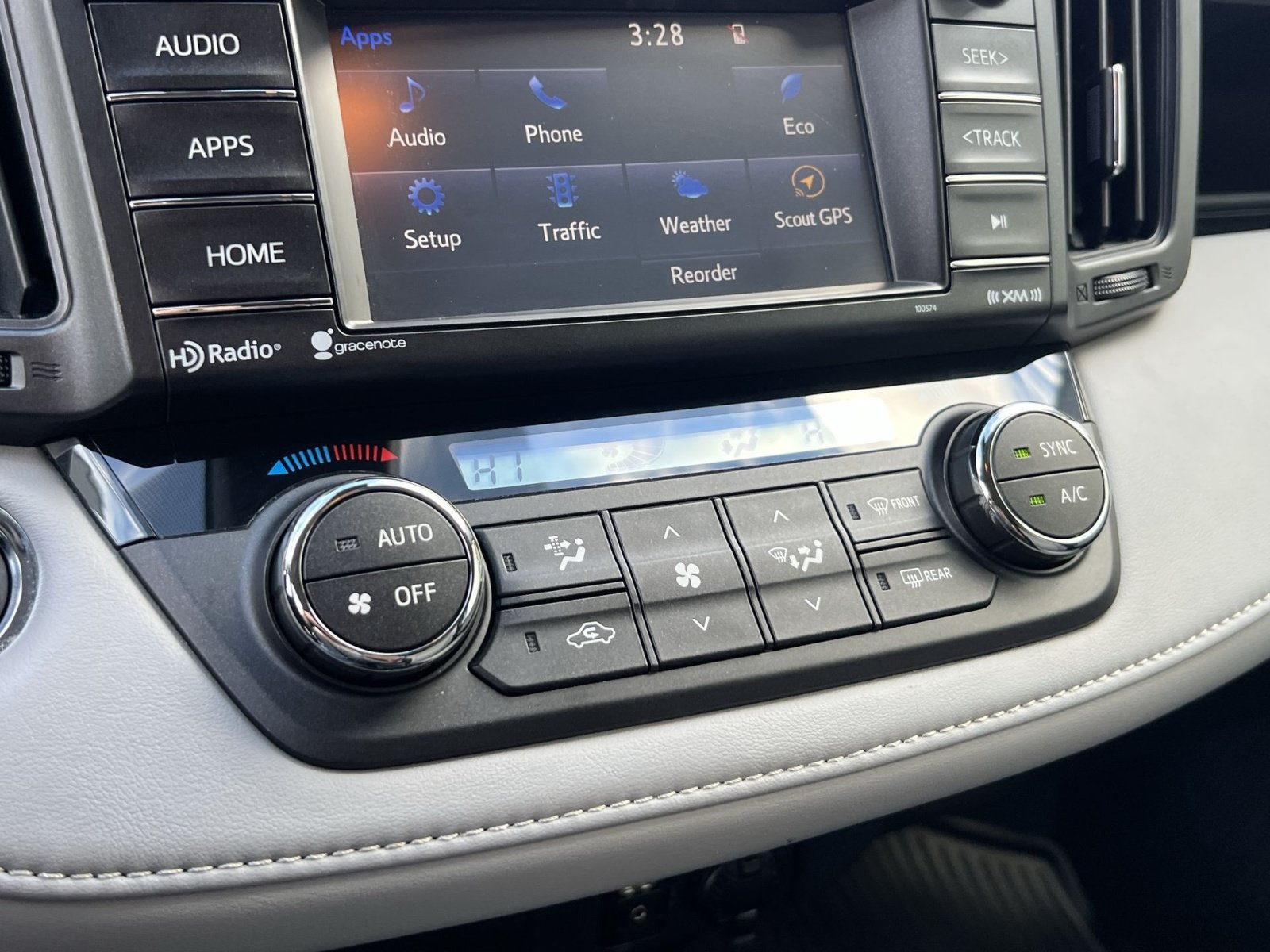 Used 2018 Toyota RAV4 XLE w/ Plus Extra Value Package AWD/4WD image 20