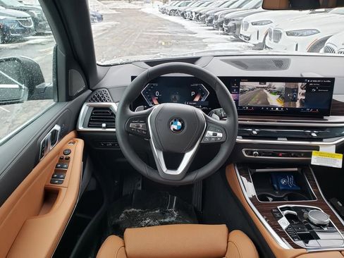 New 2026 BMW X5 xDrive40i w/ Premium Package AWD/4WD image 9