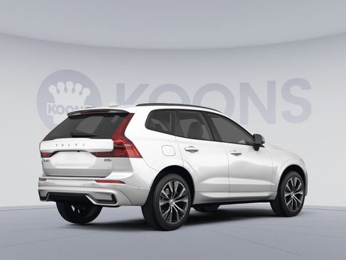 Certified 2023 Volvo XC60 B5 Ultimate image 4