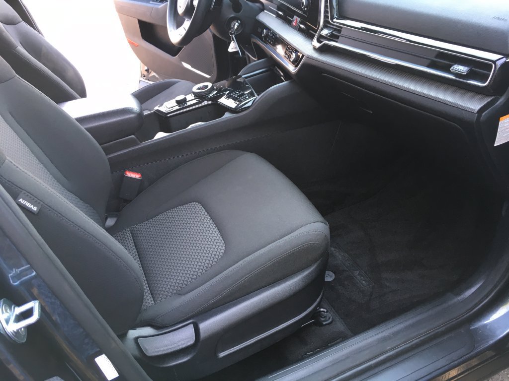 Used 2023 Kia Sportage LX AWD/4WD image 28