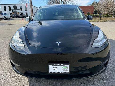 Used 2021 Tesla Model Y Long Range image 10