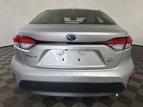 Used 2025 Toyota Corolla LE FWD image 22