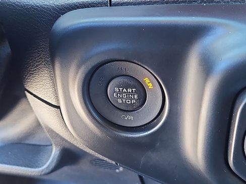 Used 2018 Jeep Wrangler Unlimited Rubicon image 17