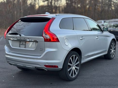 Used 2017 Volvo XC60 T6 Inscription w/ Climate Package image 5