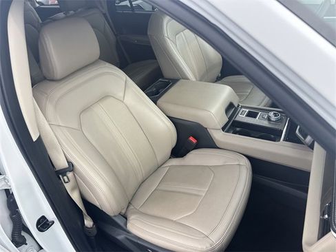 Used 2024 Ford Expedition Limited image 25