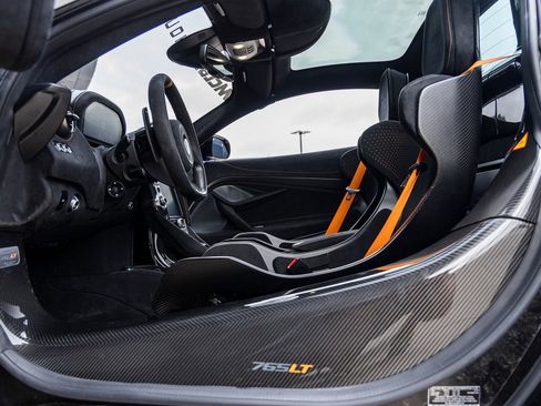 Used 2022 McLaren 765LT image 25