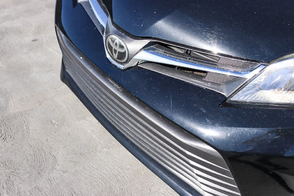 Used 2019 Toyota Sienna XLE w/ XLE Navigation Package FWD image 8