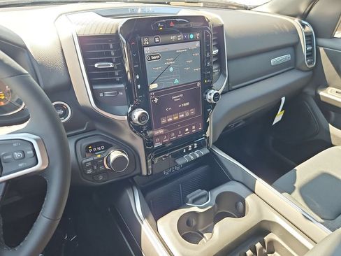 New 2026 RAM 1500 Big Horn AWD/4WD image 19