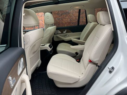 Used 2026 Mercedes-Benz GLS 450 4MATIC image 24