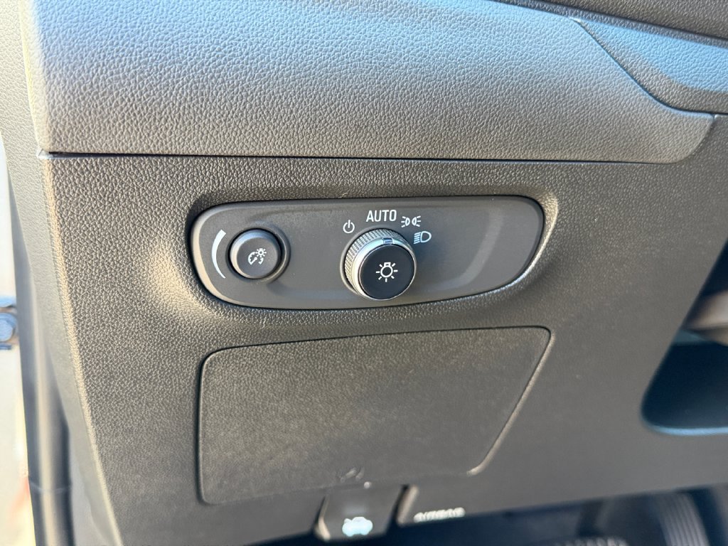 Used 2026 Buick Encore GX Sport Touring w/ Advanced Technology Package FWD image 29