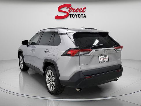 Certified 2021 Toyota RAV4 XLE Premium image 2
