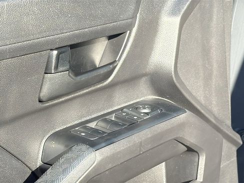 Used 2025 Toyota Tacoma SR image 12