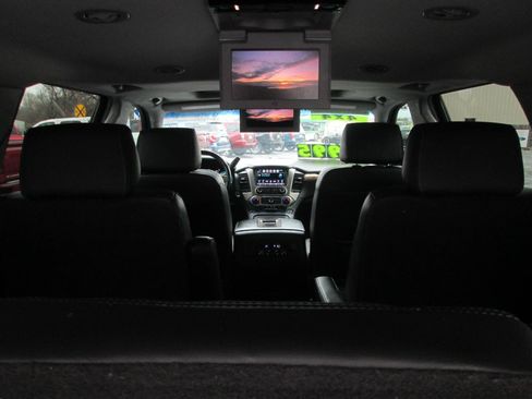 Used 2017 GMC Yukon XL Denali w/ Open Road Package image 19
