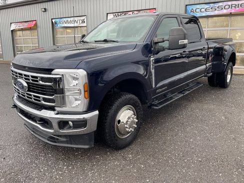 Used 2024 Ford F350 XLT image 3