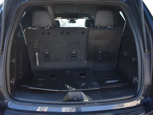 Used 2023 GMC Yukon SLT w/ LPO, Floor Liner Package image 18