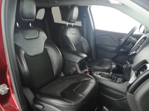 Certified 2019 Jeep Cherokee Latitude Plus image 15