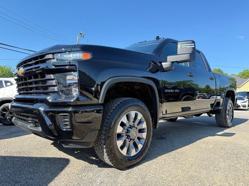 New 2026 Chevrolet Silverado 2500 Custom AWD/4WD image 2