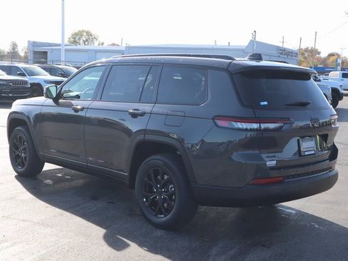 New 2025 Jeep Grand Cherokee L Altitude image 23