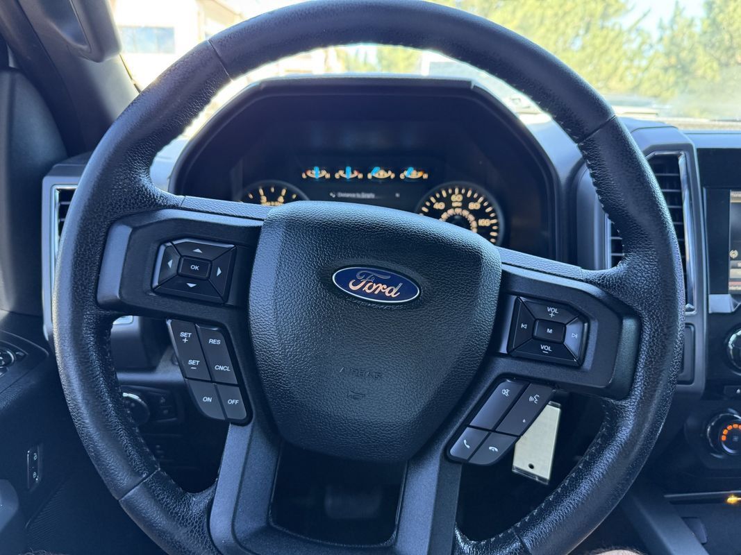 Used 2015 Ford F150 XLT w/ Equipment Group 302A Luxury AWD/4WD image 31