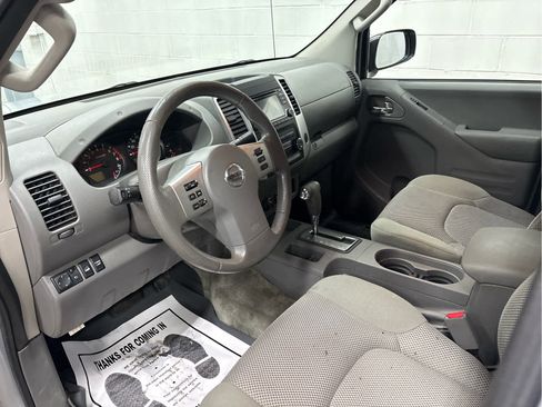 Used 2016 Nissan Frontier SV image 8