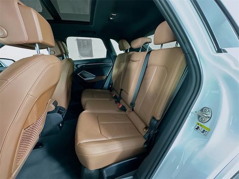 Used 2020 Audi Q3 2.0T Premium Plus w/ Premium Plus Package image 23