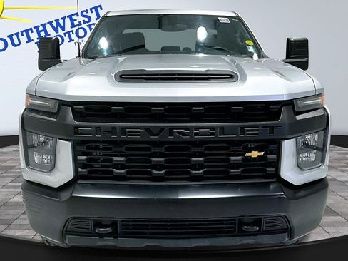 Used 2023 Chevrolet Silverado 2500 W/T image 2