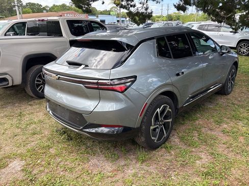 Used 2025 Chevrolet Equinox EV LT w/ Convenience Package image 5