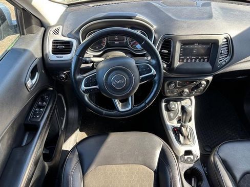 Used 2020 Jeep Compass Latitude w/ Cold Weather Group image 18