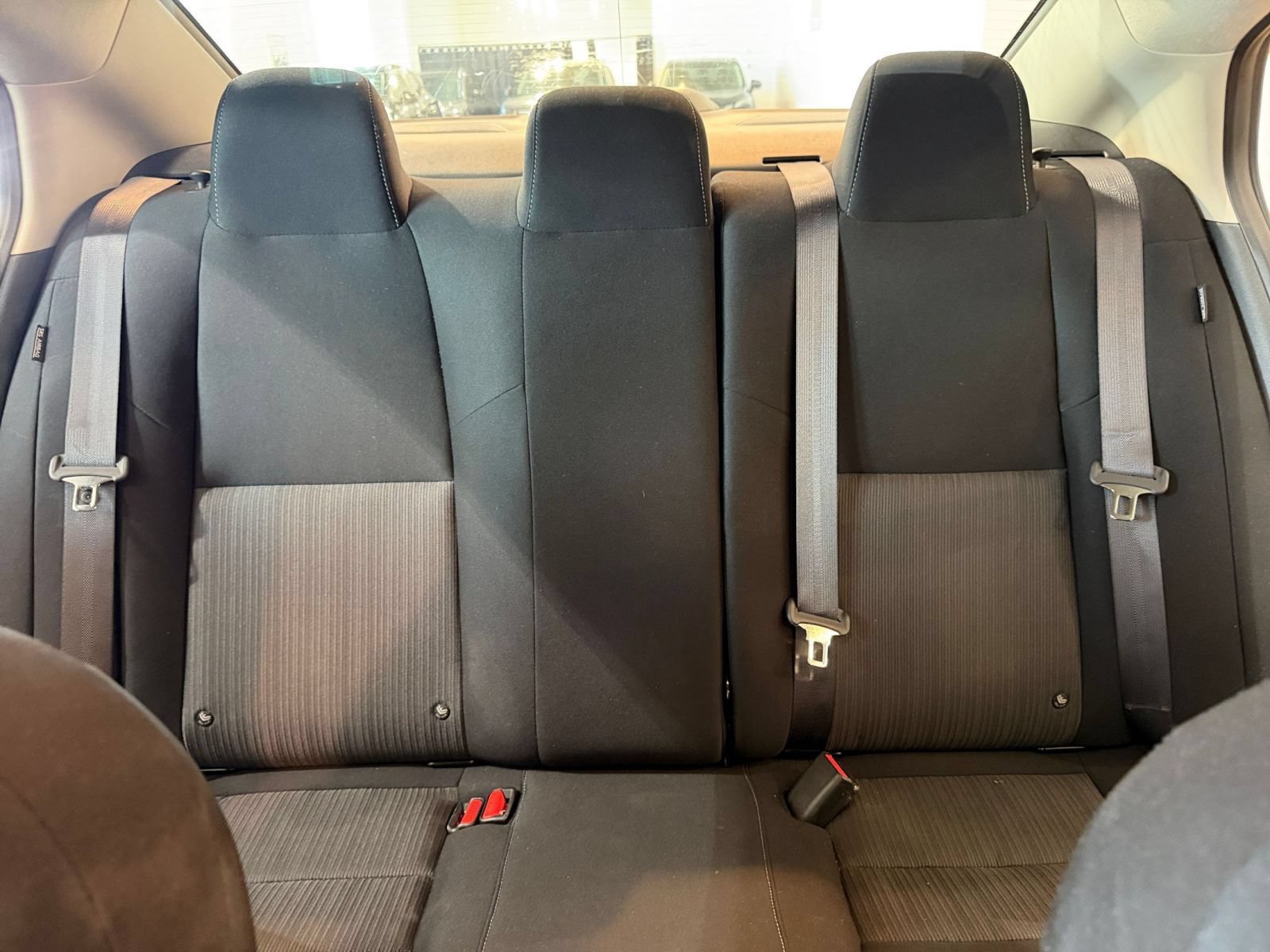 Used 2025 Nissan Sentra SV FWD image 36