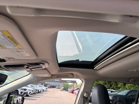 Used 2024 Subaru Outback Limited AWD/4WD image 12