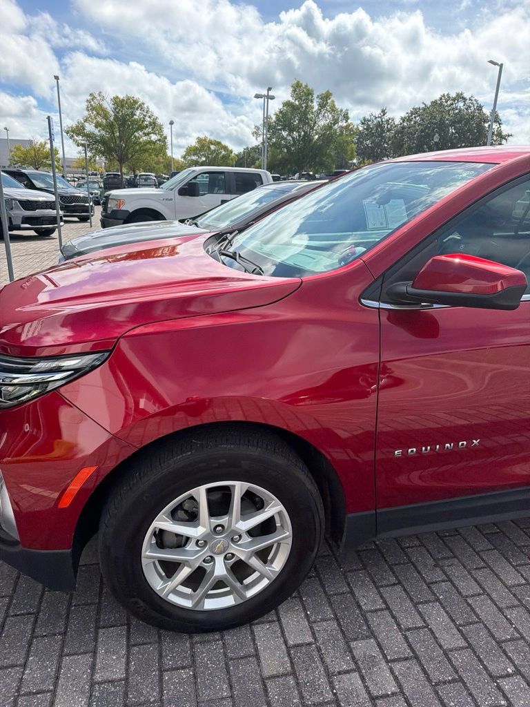 Used 2024 Chevrolet Equinox LT FWD image 18