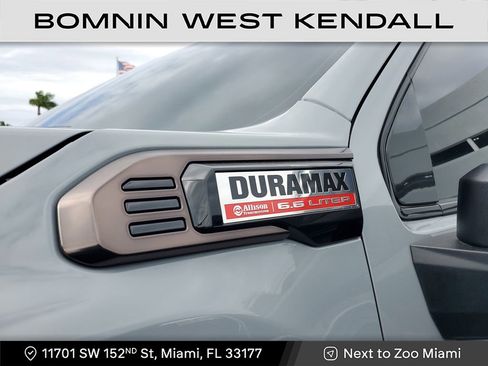 Used 2024 GMC Sierra 2500 AT4X w/ AT4X AEV Edition image 8