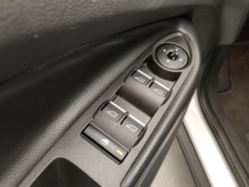 Used 2019 Ford Escape SE FWD image 27