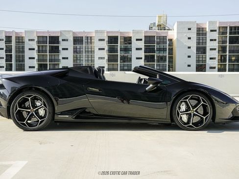 Used 2020 Lamborghini Huracan EVO AWD/4WD image 7