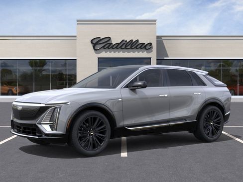 New 2026 Cadillac Lyriq Luxury w/ LPO, Bronce Accent Package RWD image 26
