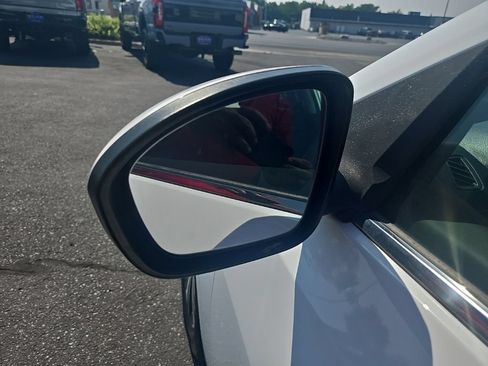 Used 2022 Nissan Sentra SV FWD image 33