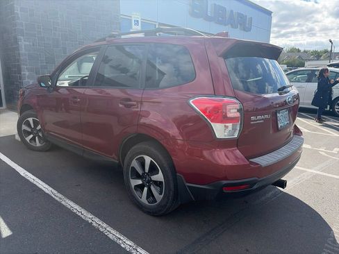 Used 2018 Subaru Forester 2.5i Premium AWD/4WD image 4