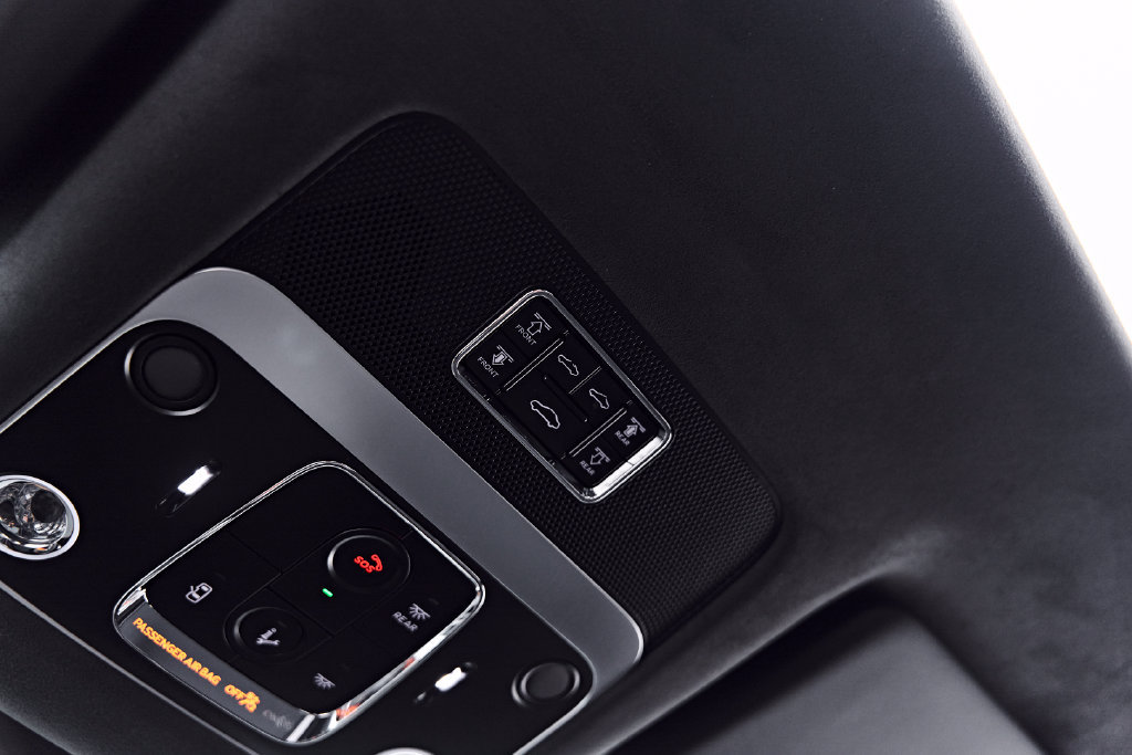 Used 2025 Bentley Flying Spur Plug-In Hybrid AWD/4WD image 71