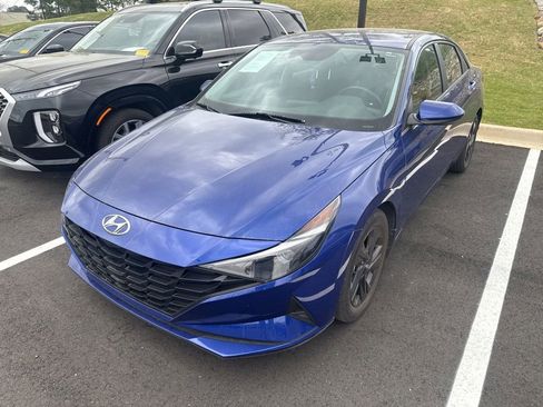 Used 2022 Hyundai Elantra SEL w/ Convenience Package image 1