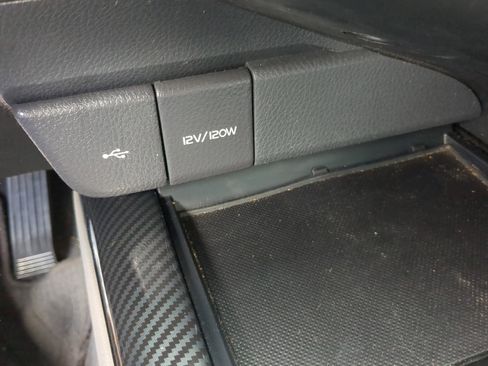 Used 2022 Toyota Camry SE image 5