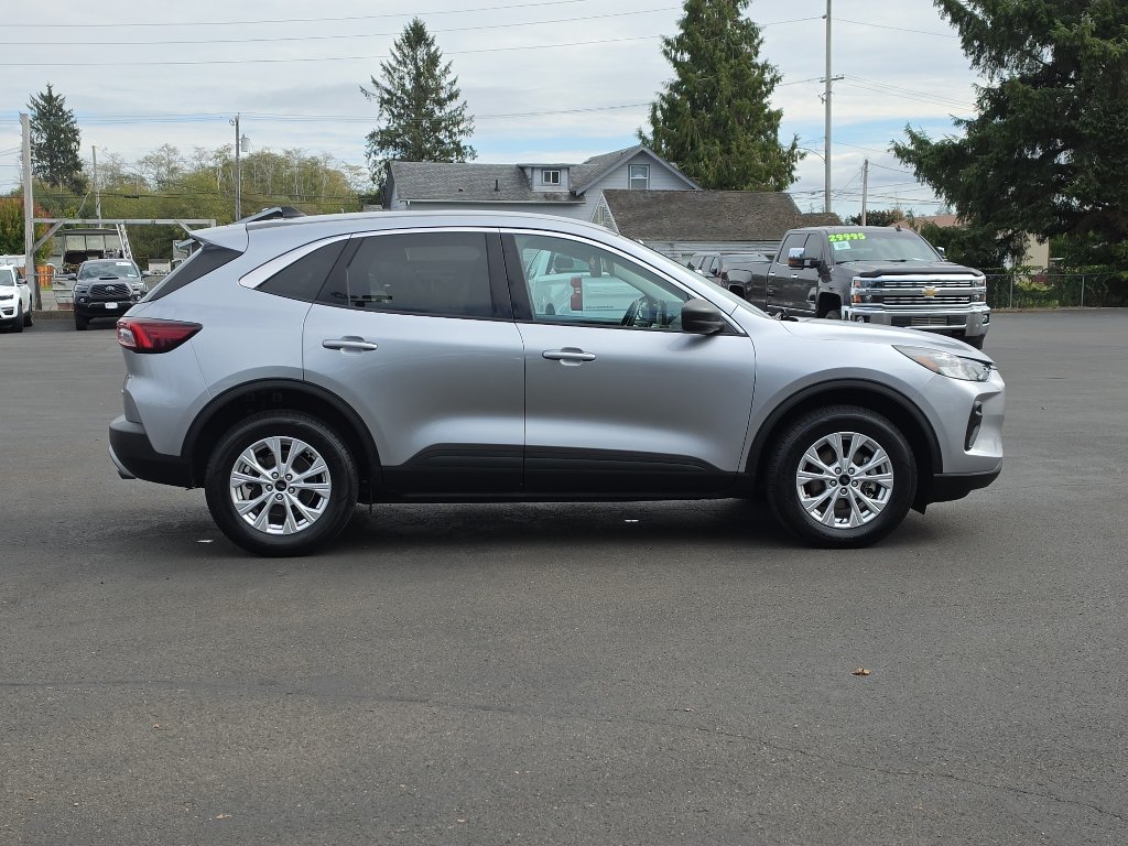 Used 2024 Ford Escape Active AWD/4WD image 7