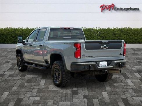 Used 2024 Chevrolet Silverado 2500 ZR2 w/ ZR2 Bison Edition AWD/4WD image 2