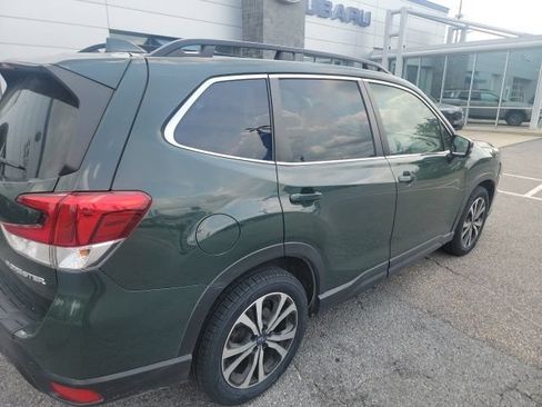 Used 2023 Subaru Forester Limited AWD/4WD image 5