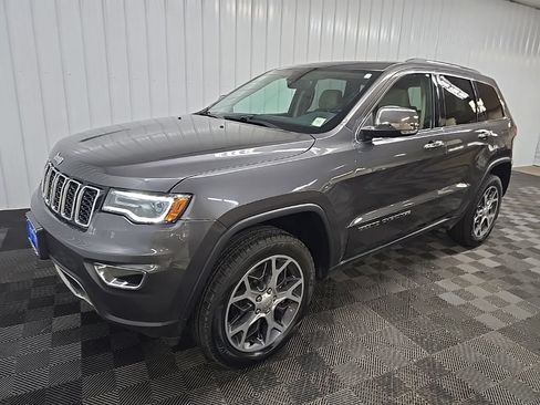 Used 2019 Jeep Grand Cherokee Limited AWD/4WD image 8