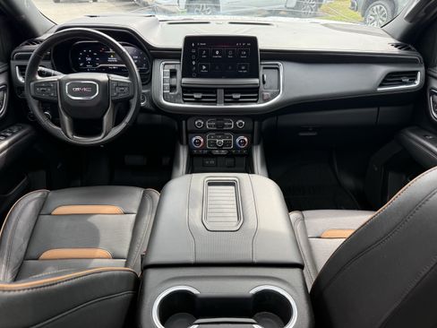 Used 2023 GMC Yukon XL AT4 w/ AT4 Premium Package AWD/4WD image 13