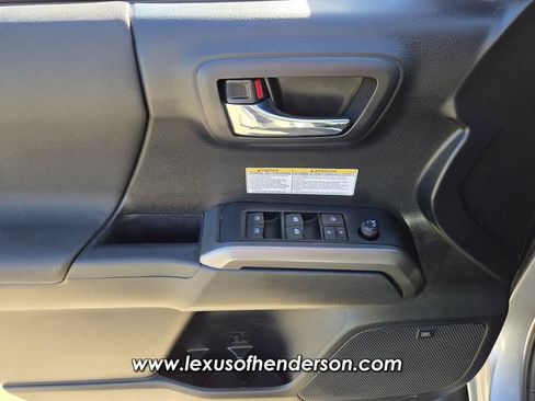 Used 2019 Toyota Tacoma TRD Off-Road AWD/4WD image 21