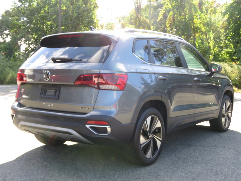 Used 2023 Volkswagen Taos SE AWD/4WD image 5