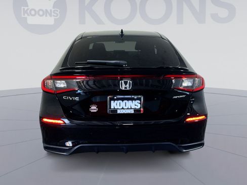 Used 2023 Honda Civic Sport image 5