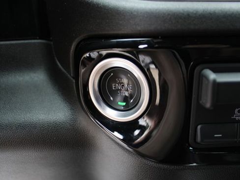 Used 2024 Chevrolet Silverado 1500 High Country AWD/4WD image 20
